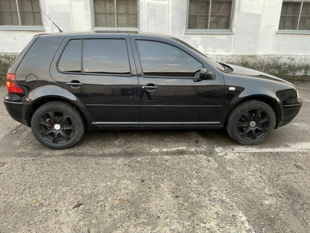 Черный Фольксваген Гольф, объемом двигателя 1.6 л и пробегом 1 тыс. км за 4000 $, фото 2 на Automoto.ua