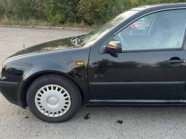 Черный Фольксваген Гольф, объемом двигателя 1.9 л и пробегом 270 тыс. км за 1950 $, фото 15 на Automoto.ua