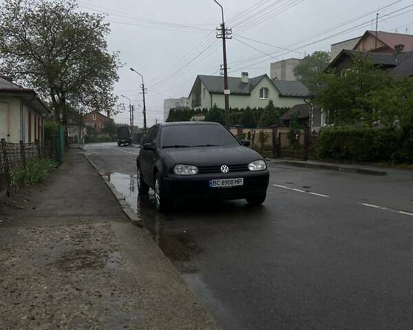 Черный Фольксваген Гольф, объемом двигателя 1.9 л и пробегом 360 тыс. км за 3800 $, фото 1 на Automoto.ua