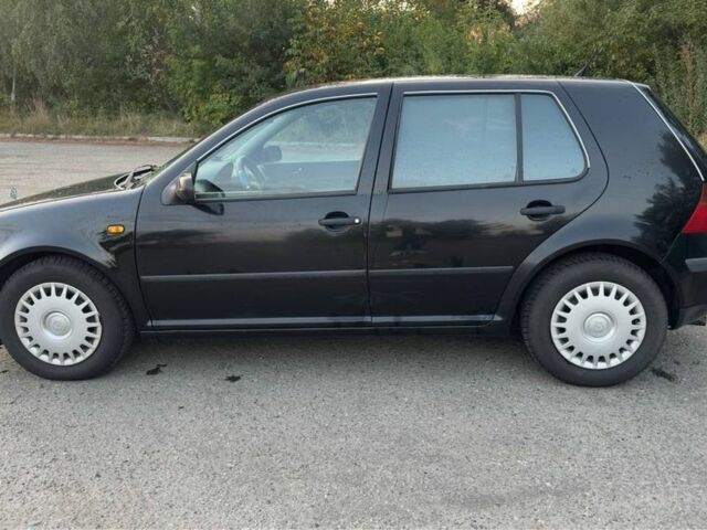 Черный Фольксваген Гольф, объемом двигателя 1.9 л и пробегом 270 тыс. км за 1950 $, фото 14 на Automoto.ua