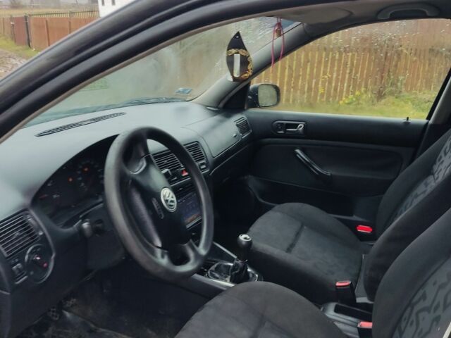 Черный Фольксваген Гольф, объемом двигателя 0 л и пробегом 400 тыс. км за 1150 $, фото 6 на Automoto.ua