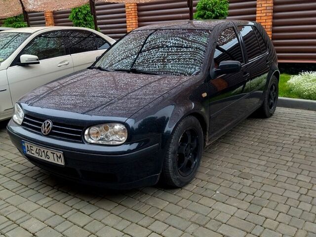 Черный Фольксваген Гольф, объемом двигателя 1.4 л и пробегом 330 тыс. км за 4000 $, фото 7 на Automoto.ua