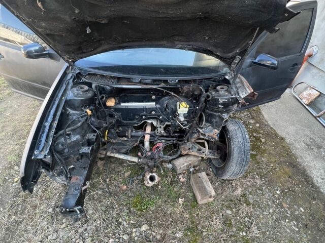 Черный Фольксваген Гольф, объемом двигателя 1.4 л и пробегом 1 тыс. км за 1000 $, фото 5 на Automoto.ua