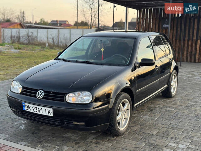 Черный Фольксваген Гольф, объемом двигателя 1.39 л и пробегом 237 тыс. км за 3400 $, фото 15 на Automoto.ua