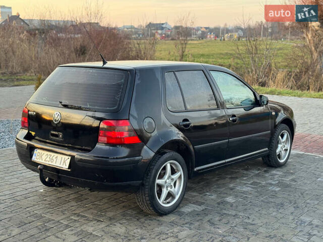 Черный Фольксваген Гольф, объемом двигателя 1.39 л и пробегом 237 тыс. км за 3400 $, фото 7 на Automoto.ua