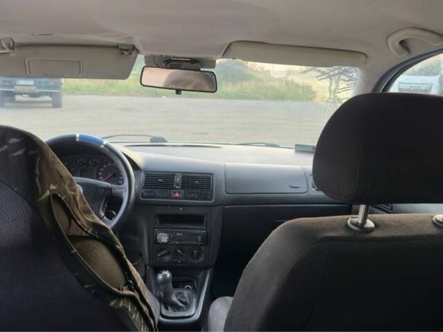 Черный Фольксваген Гольф, объемом двигателя 1.9 л и пробегом 270 тыс. км за 1950 $, фото 19 на Automoto.ua