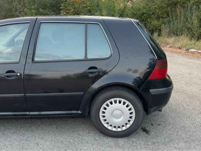 Черный Фольксваген Гольф, объемом двигателя 1.9 л и пробегом 270 тыс. км за 1950 $, фото 13 на Automoto.ua