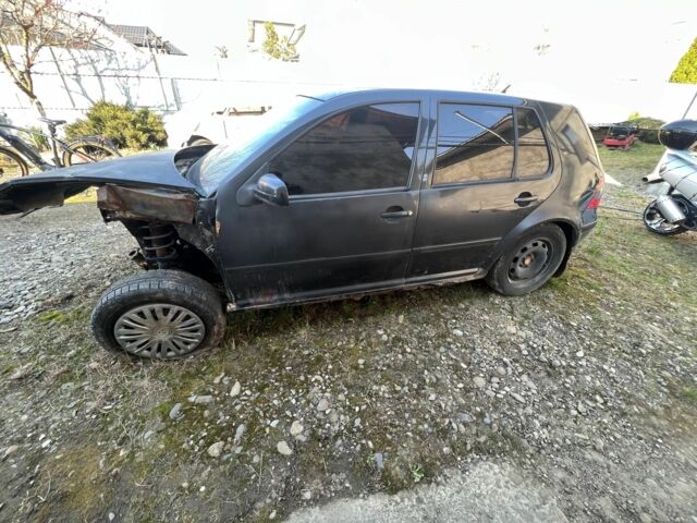 Черный Фольксваген Гольф, объемом двигателя 1.4 л и пробегом 1 тыс. км за 1000 $, фото 3 на Automoto.ua