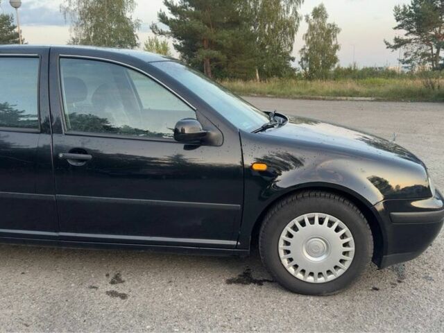 Черный Фольксваген Гольф, объемом двигателя 1.9 л и пробегом 270 тыс. км за 1950 $, фото 5 на Automoto.ua