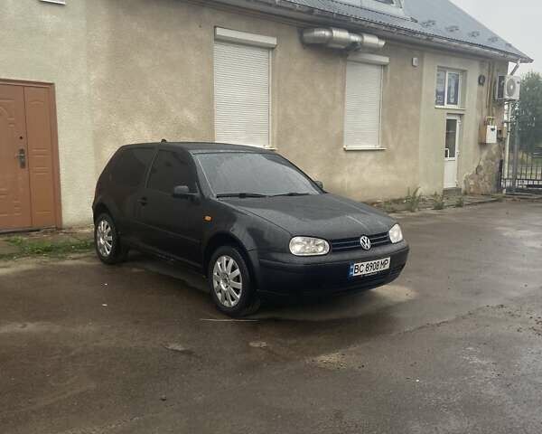 Черный Фольксваген Гольф, объемом двигателя 1.9 л и пробегом 360 тыс. км за 3800 $, фото 5 на Automoto.ua