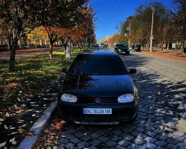 Черный Фольксваген Гольф, объемом двигателя 1.4 л и пробегом 270 тыс. км за 2950 $, фото 4 на Automoto.ua