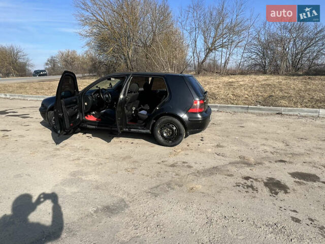 Фольксваген Гольф 1998 в Хмельницком на Automoto.ua Черный Фольксваген Гольф, объемом двигателя 1.6 л и пробегом 300 тыс. км за 3000 $, фото 2 на Automoto.ua