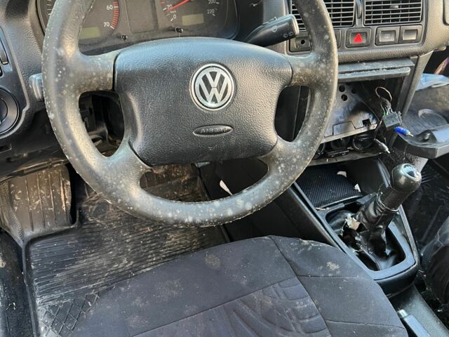 Черный Фольксваген Гольф, объемом двигателя 1.4 л и пробегом 1 тыс. км за 1000 $, фото 7 на Automoto.ua