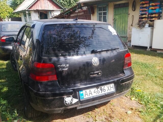 Черный Фольксваген Гольф, объемом двигателя 1.8 л и пробегом 320 тыс. км за 3200 $, фото 1 на Automoto.ua