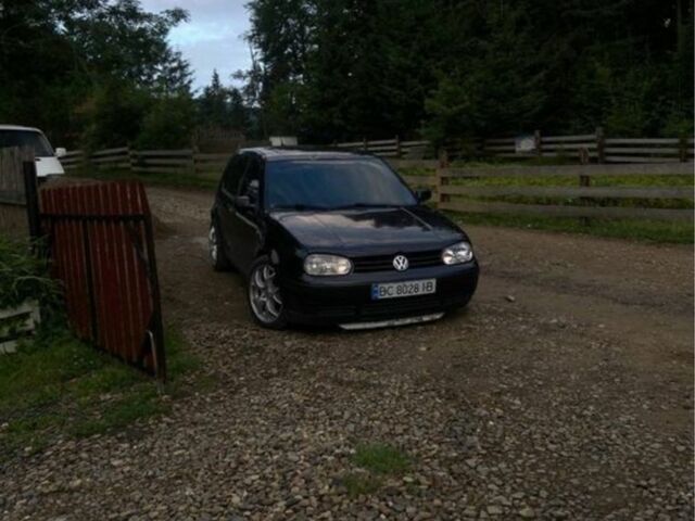 Черный Фольксваген Гольф, объемом двигателя 1.4 л и пробегом 270 тыс. км за 2950 $, фото 4 на Automoto.ua