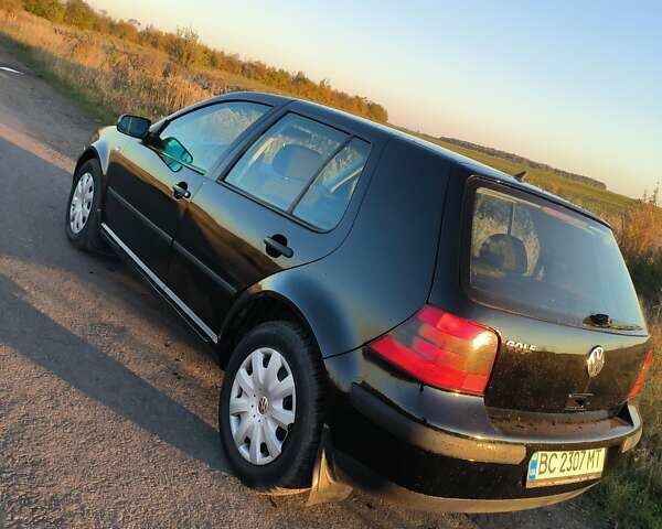 Черный Фольксваген Гольф, объемом двигателя 1.4 л и пробегом 220 тыс. км за 2800 $, фото 5 на Automoto.ua