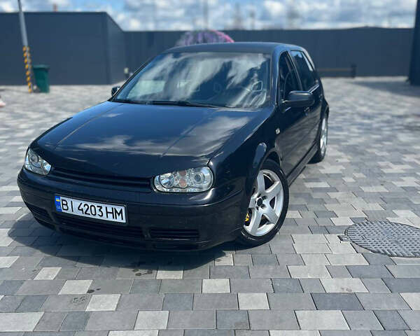 Черный Фольксваген Гольф, объемом двигателя 1.9 л и пробегом 395 тыс. км за 4700 $, фото 1 на Automoto.ua