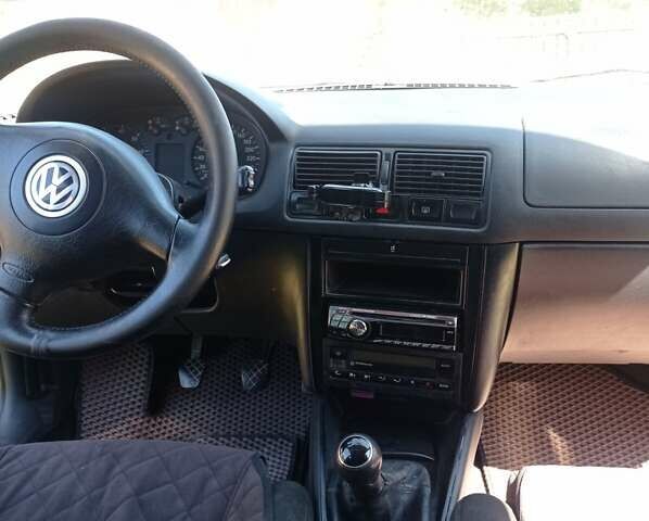 Фольксваген Гольф 1998 в Черновцах на Automoto.ua Черный Фольксваген Гольф, объемом двигателя 1.6 л и пробегом 291 тыс. км за 3150 $, фото 3 на Automoto.ua