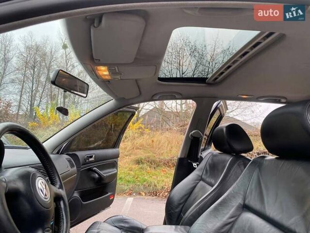 Черный Фольксваген Гольф, объемом двигателя 1.6 л и пробегом 315 тыс. км за 4600 $, фото 23 на Automoto.ua