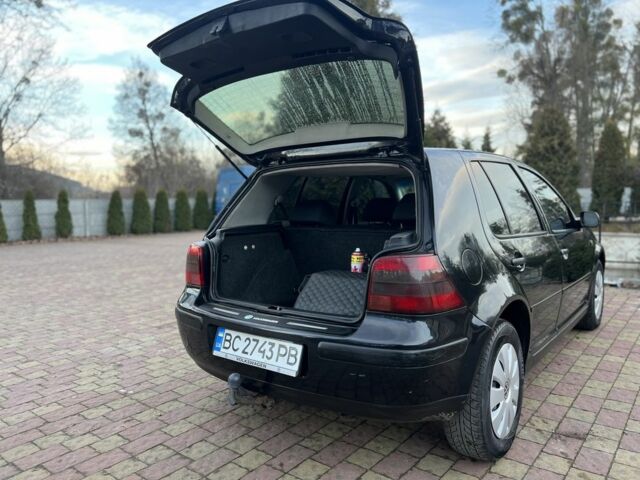 Черный Фольксваген Гольф, объемом двигателя 1.9 л и пробегом 335 тыс. км за 3350 $, фото 8 на Automoto.ua