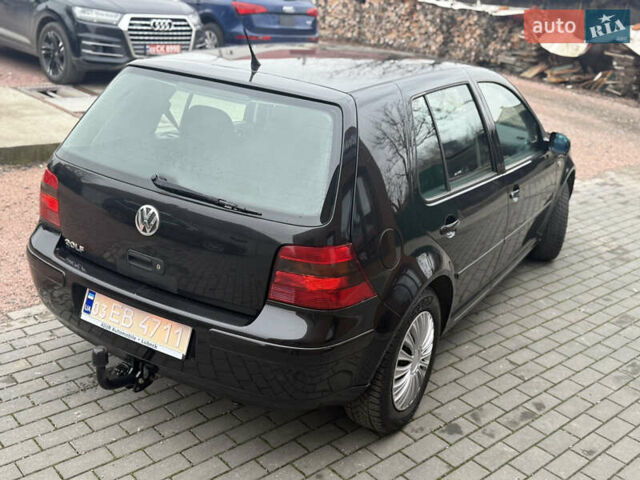 Черный Фольксваген Гольф, объемом двигателя 1.6 л и пробегом 263 тыс. км за 4150 $, фото 7 на Automoto.ua