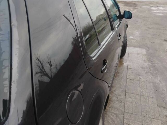 Чорний Фольксваген Гольф, об'ємом двигуна 1.6 л та пробігом 240 тис. км за 2950 $, фото 5 на Automoto.ua