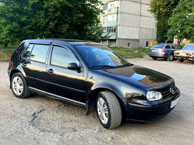 Черный Фольксваген Гольф, объемом двигателя 1.4 л и пробегом 370 тыс. км за 3250 $, фото 4 на Automoto.ua