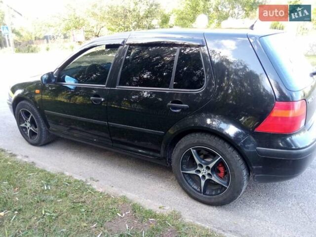 Черный Фольксваген Гольф, объемом двигателя 1.6 л и пробегом 264 тыс. км за 4000 $, фото 3 на Automoto.ua