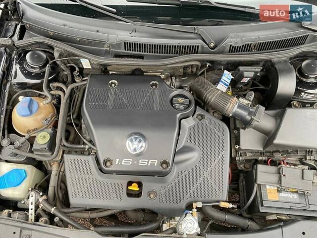 Черный Фольксваген Гольф, объемом двигателя 1.6 л и пробегом 315 тыс. км за 4600 $, фото 11 на Automoto.ua