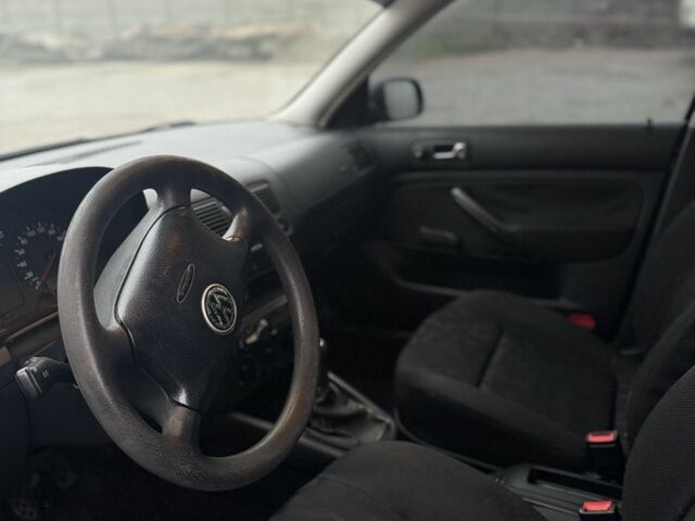 Чорний Фольксваген Гольф, об'ємом двигуна 1.4 л та пробігом 268 тис. км за 3300 $, фото 5 на Automoto.ua