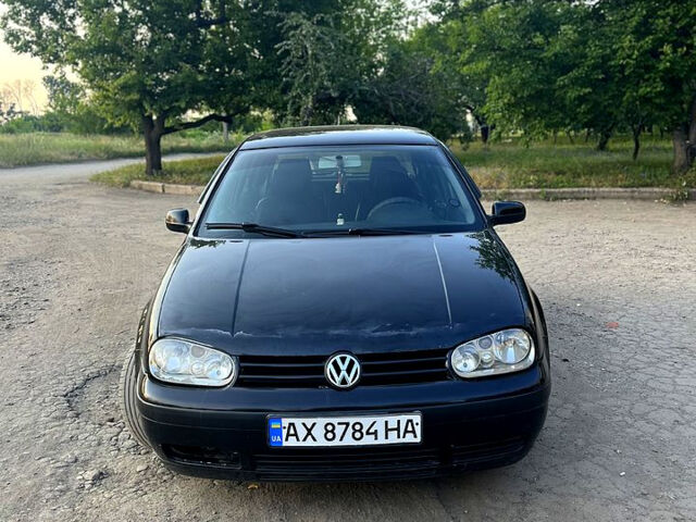 Черный Фольксваген Гольф, объемом двигателя 1.4 л и пробегом 370 тыс. км за 3250 $, фото 5 на Automoto.ua
