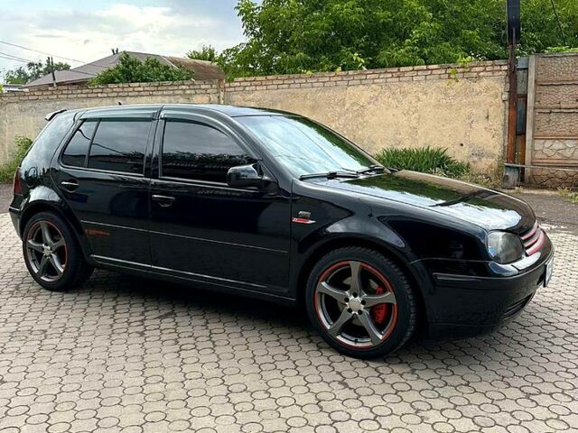 Черный Фольксваген Гольф, объемом двигателя 2.3 л и пробегом 178 тыс. км за 5500 $, фото 3 на Automoto.ua