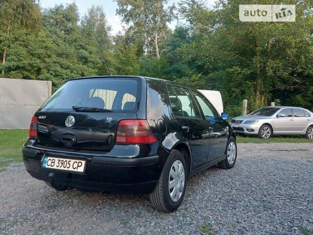 Черный Фольксваген Гольф, объемом двигателя 1.6 л и пробегом 285 тыс. км за 4500 $, фото 1 на Automoto.ua