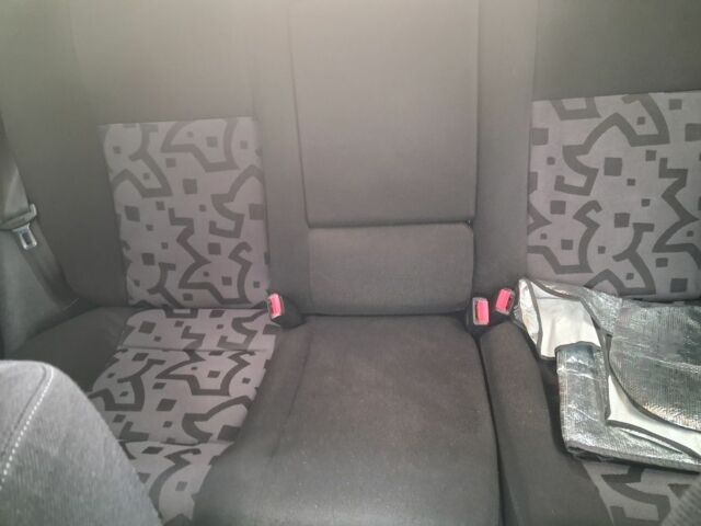 Черный Фольксваген Гольф, объемом двигателя 1.4 л и пробегом 243 тыс. км за 3500 $, фото 6 на Automoto.ua