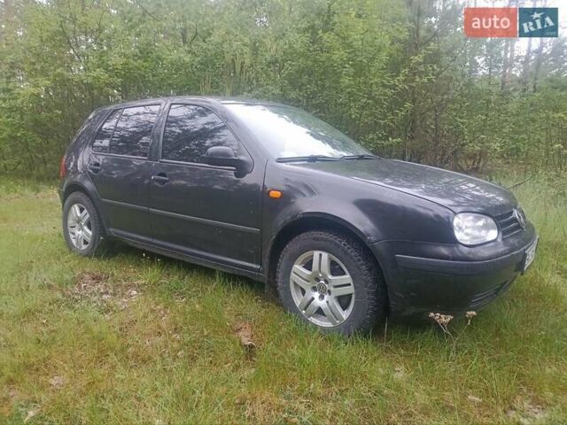 Черный Фольксваген Гольф, объемом двигателя 1.6 л и пробегом 230 тыс. км за 2950 $, фото 5 на Automoto.ua