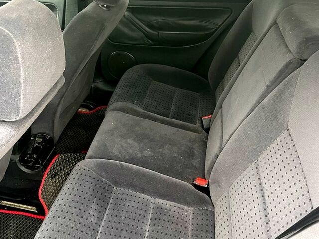 Черный Фольксваген Гольф, объемом двигателя 1.6 л и пробегом 0 тыс. км за 4350 $, фото 9 на Automoto.ua