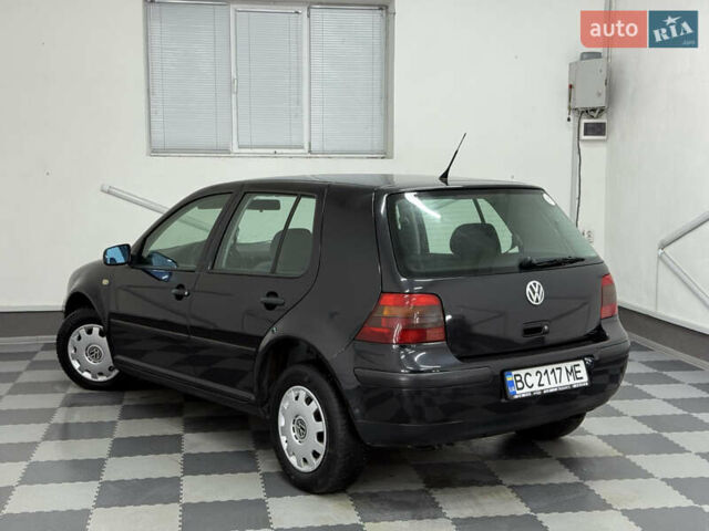 Черный Фольксваген Гольф, объемом двигателя 1.6 л и пробегом 212 тыс. км за 3599 $, фото 57 на Automoto.ua