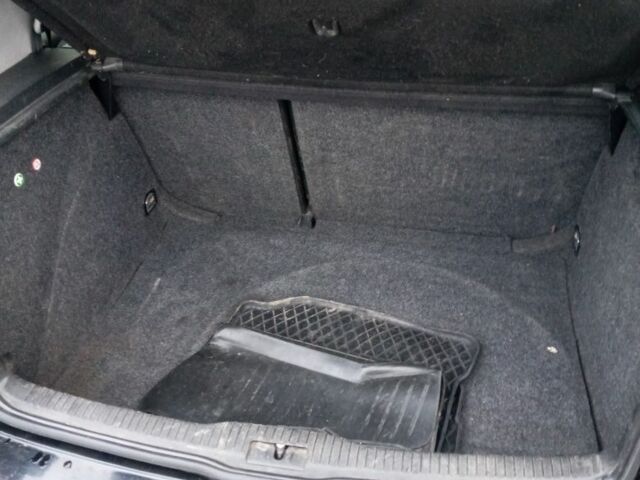 Чорний Фольксваген Гольф, об'ємом двигуна 1.4 л та пробігом 288 тис. км за 3300 $, фото 8 на Automoto.ua