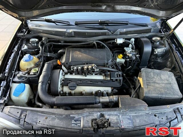 Черный Фольксваген Гольф, объемом двигателя 1.4 л и пробегом 200 тыс. км за 4250 $, фото 7 на Automoto.ua