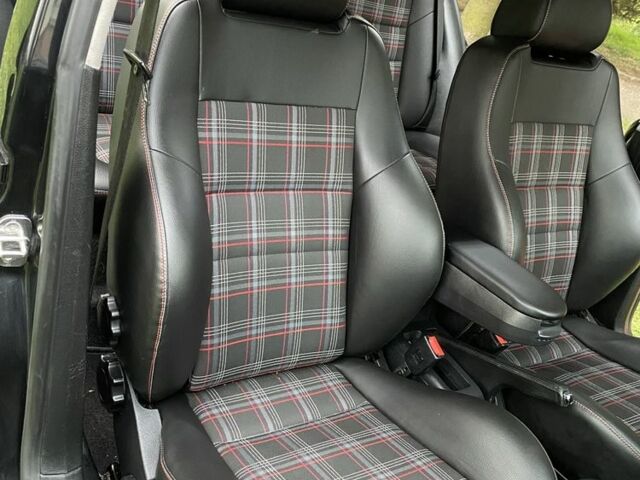 Чорний Фольксваген Гольф, об'ємом двигуна 1.8 л та пробігом 250 тис. км за 4000 $, фото 8 на Automoto.ua