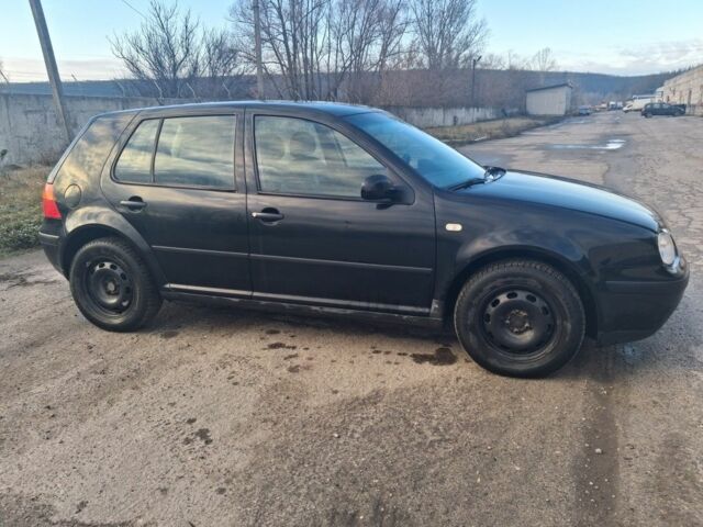 Черный Фольксваген Гольф, объемом двигателя 1.6 л и пробегом 230 тыс. км за 4300 $, фото 1 на Automoto.ua