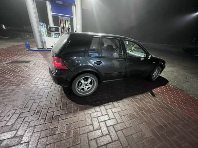 Чорний Фольксваген Гольф, об'ємом двигуна 1.4 л та пробігом 325 тис. км за 1200 $, фото 1 на Automoto.ua