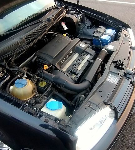 Чорний Фольксваген Гольф, об'ємом двигуна 1.4 л та пробігом 238 тис. км за 3750 $, фото 5 на Automoto.ua