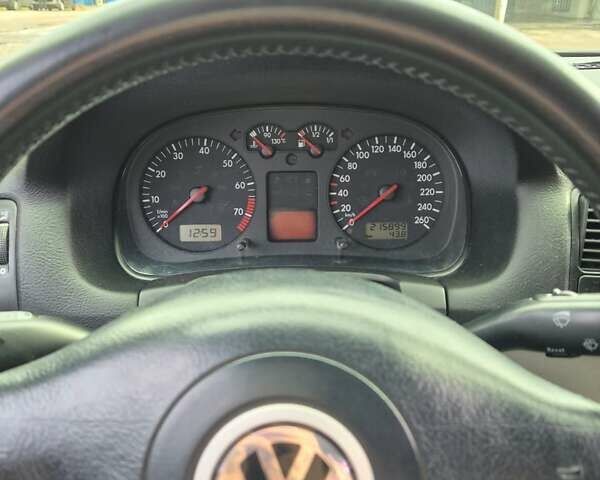 Чорний Фольксваген Гольф, об'ємом двигуна 1.6 л та пробігом 215 тис. км за 4700 $, фото 9 на Automoto.ua