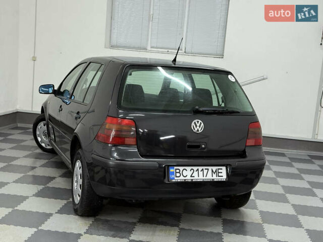 Черный Фольксваген Гольф, объемом двигателя 1.6 л и пробегом 212 тыс. км за 3599 $, фото 59 на Automoto.ua