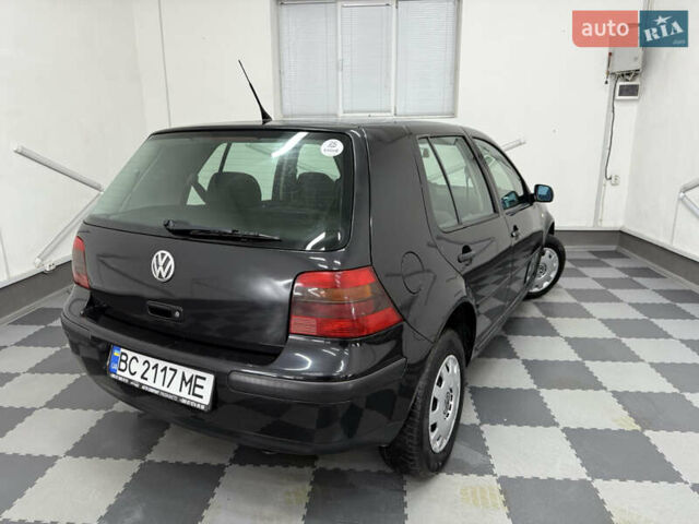 Черный Фольксваген Гольф, объемом двигателя 1.6 л и пробегом 212 тыс. км за 3599 $, фото 46 на Automoto.ua