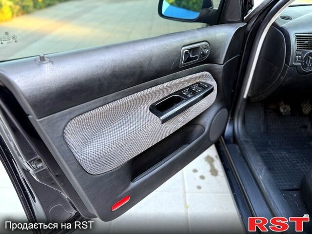 Черный Фольксваген Гольф, объемом двигателя 1.4 л и пробегом 200 тыс. км за 4250 $, фото 8 на Automoto.ua