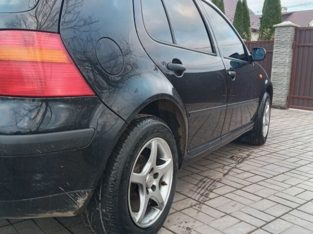 Чорний Фольксваген Гольф, об'ємом двигуна 1.4 л та пробігом 288 тис. км за 3300 $, фото 2 на Automoto.ua