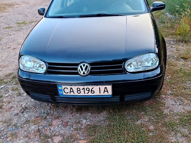 Черный Фольксваген Гольф, объемом двигателя 1.4 л и пробегом 233 тыс. км за 4100 $, фото 3 на Automoto.ua