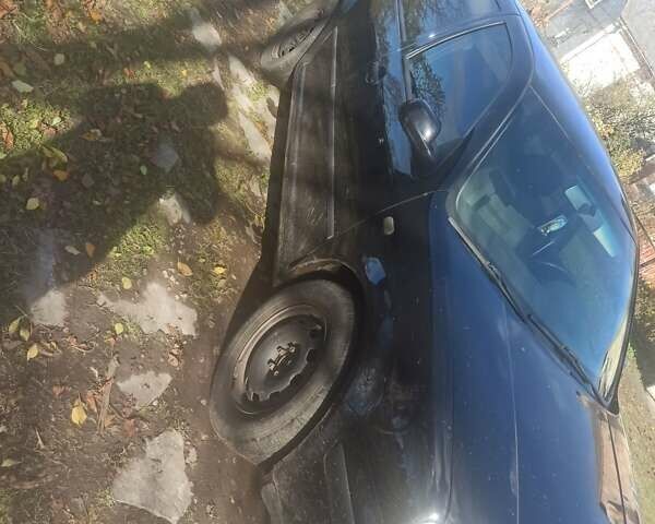 Черный Фольксваген Гольф, объемом двигателя 1.9 л и пробегом 403 тыс. км за 3700 $, фото 7 на Automoto.ua